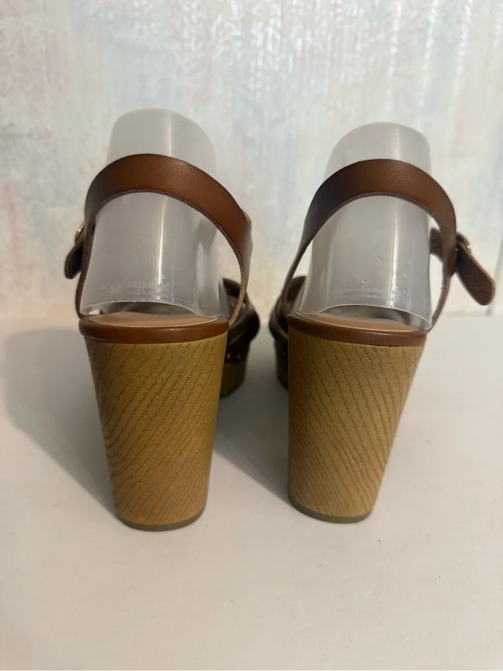 Old Navy Brown Crisscross Strappy Ankle Wood Look Wedge Sandals, Comfortable 10